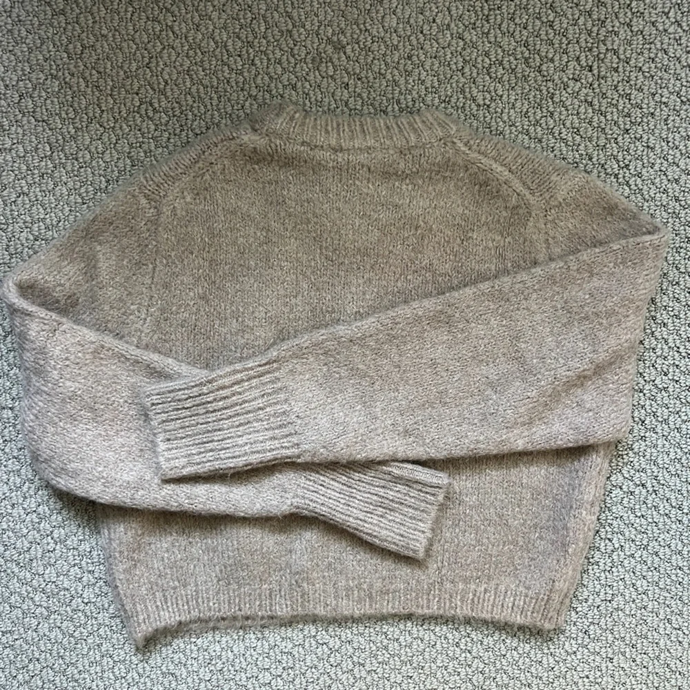Zara Taupe Tan Crew Neck Knit Sweater NWT size medium